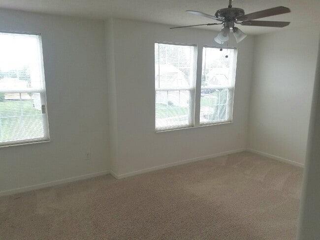 Building Photo - 5395 Folsom Dr, Groveport, OH 43125
