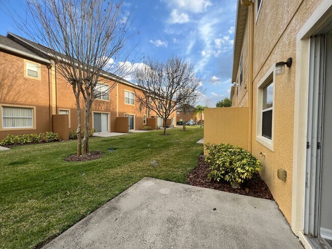 Foto del edificio - Bright 2BR 2.5BA Home w/ Community Pool/Playground Access • Full-Size Appliances • 1-Car Garage i...