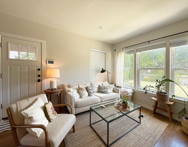 Building Photo - 2810 Wooldridge Dr