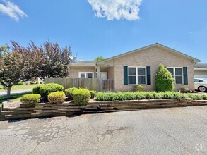 Building Photo - 226 Beaver Creek Dr