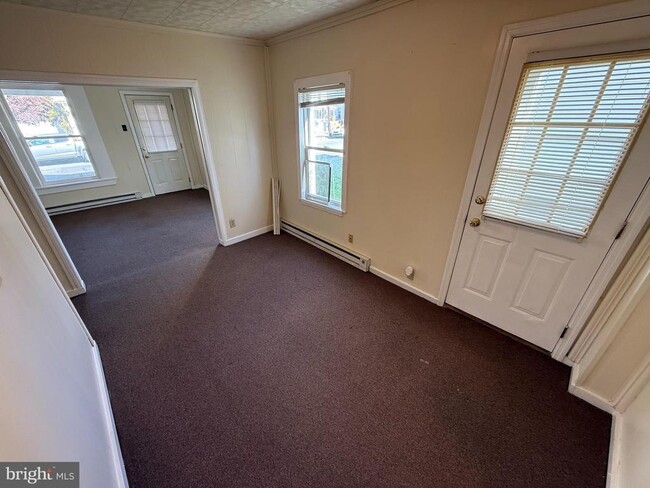 Foto del edificio - 204 E Portland St