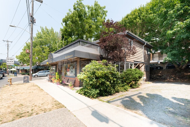 Building Photo - 7810 East Green Lake Dr N