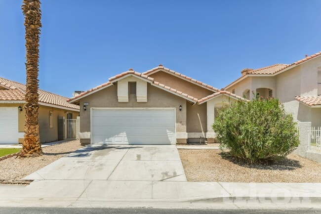 Building Photo - 5582 Super Bowl Dr