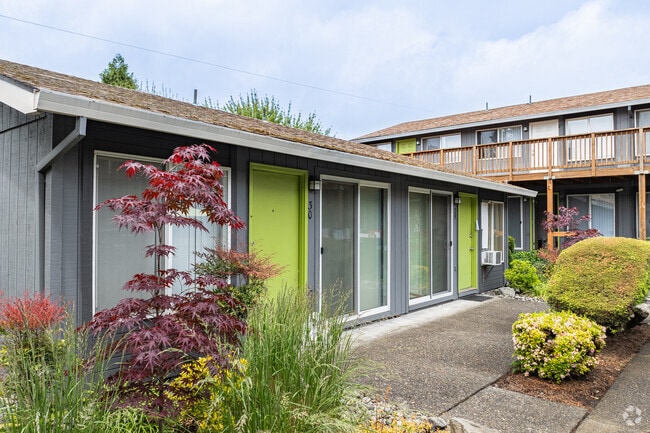 Exterior - Moreland Place Apartments