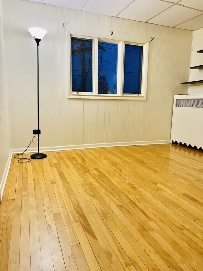 Foto del edificio - 1197 Albany St