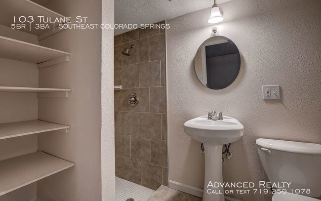 Foto del edificio - 5 Bedroom 3 bath with finished basement