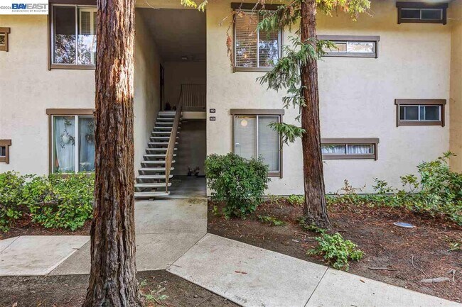 Foto del edificio - 2734 Oak Rd
