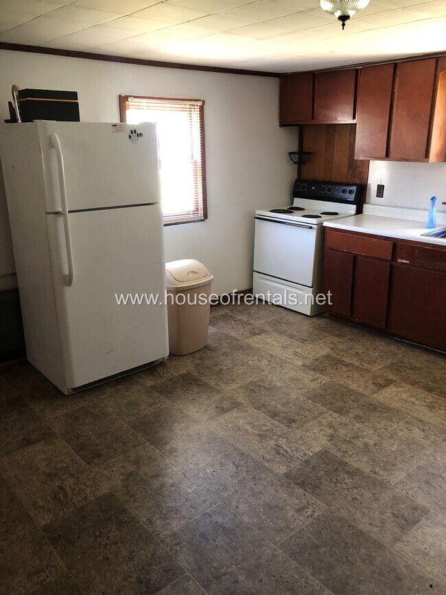 814 Main St, Carterville, IL 62918 House Rental in Carterville, IL