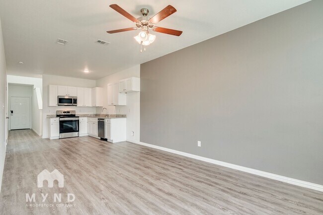 Building Photo - 3234 S Cherry Ln