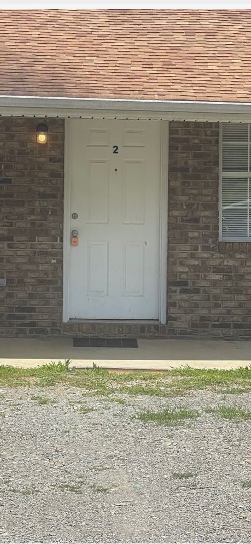 Building Photo - Maynardville 37807 - 2 bedroom 1 bath  Apa...