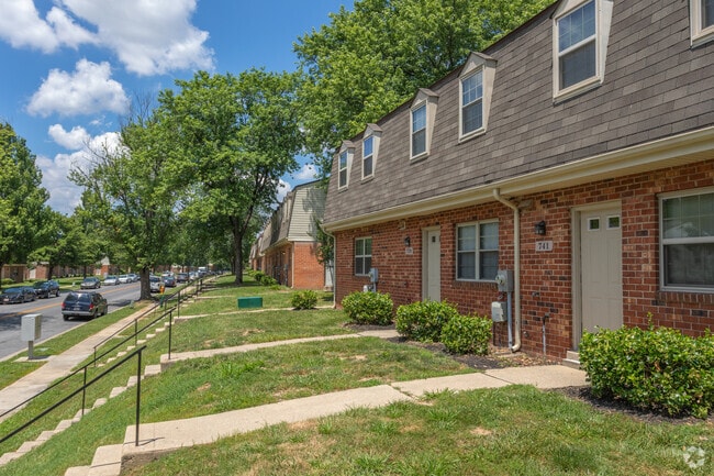 Foto del edificio - Kingston Townhomes
