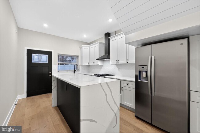 Foto del edificio - 3236 Mercer St