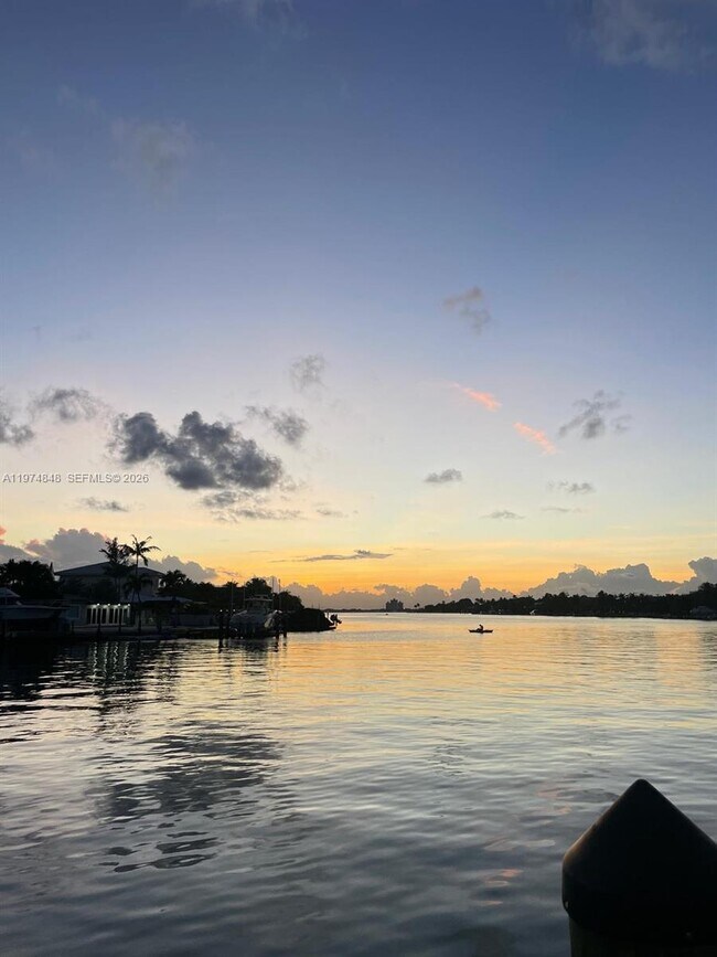 Building Photo - 8600 Byron Ave