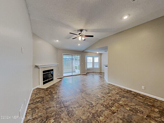 Foto del edificio - 12360 York Harbor Dr