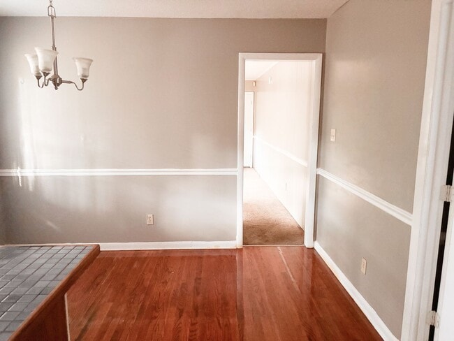 Foto del edificio - 3 bed 2 bath for rent