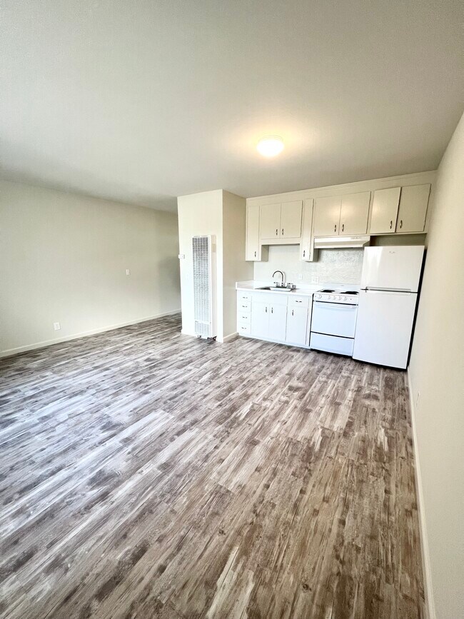 Foto del edificio - 231 S Bayview Ave