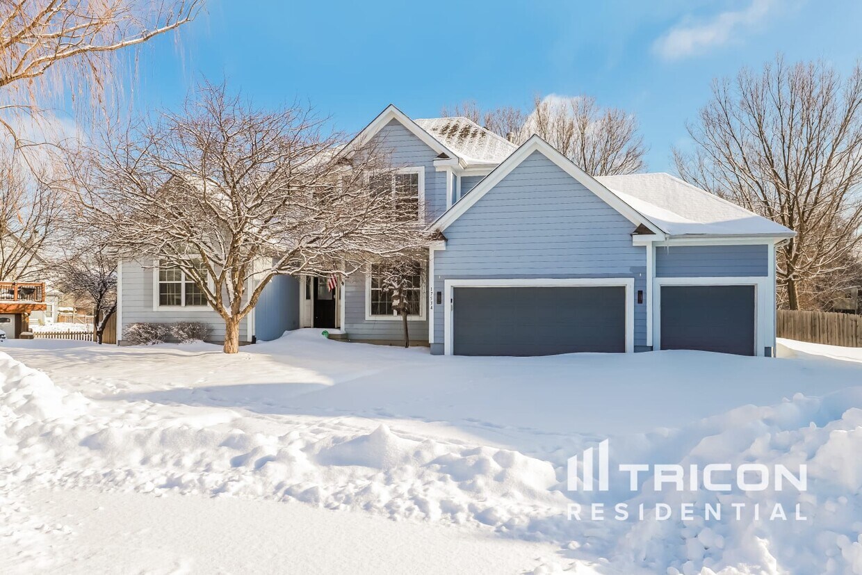 Foto principal - 17534 W 158th Terrace