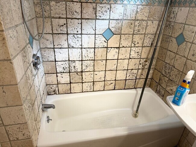 Foto del edificio - 24 Duval St