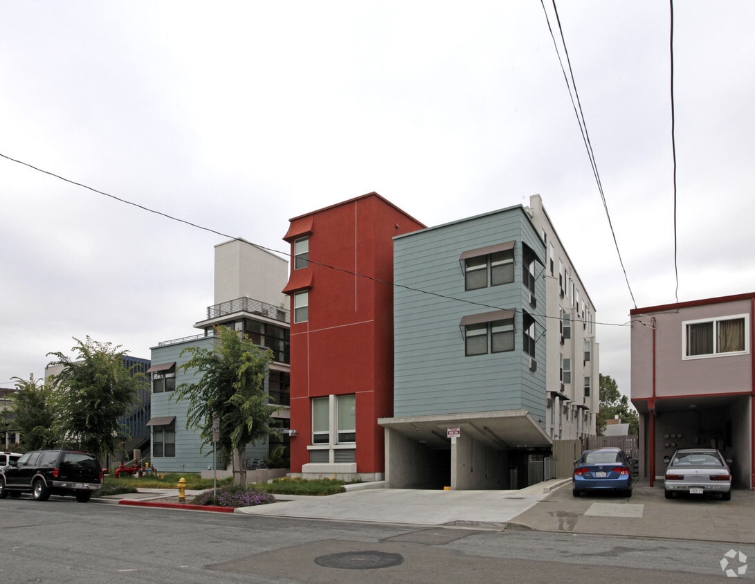 Primary Photo - Casa Feliz Studios