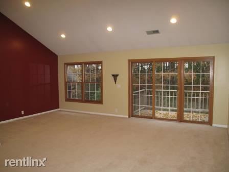 Building Photo - 5389 Royal Vale Ln