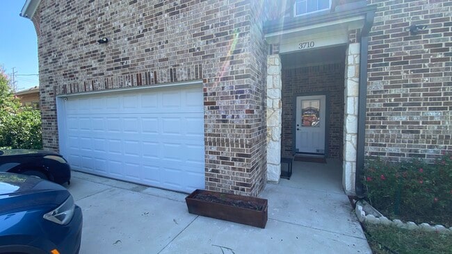 Photo - 3710 Prosperity Ave House