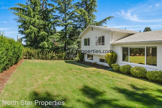 Building Photo - 3 br, 2 bath House - 19556 Willamette Dr
