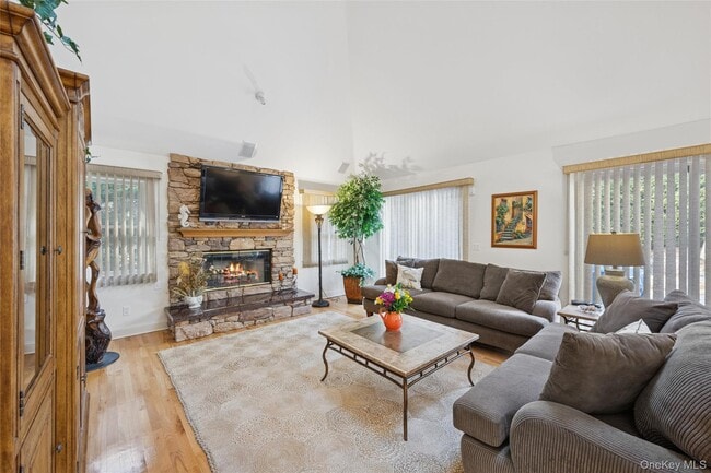 Building Photo - 126 Malloy Dr