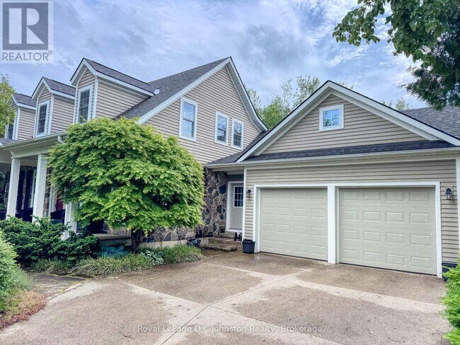 Building Photo - 207 Beacon Ln