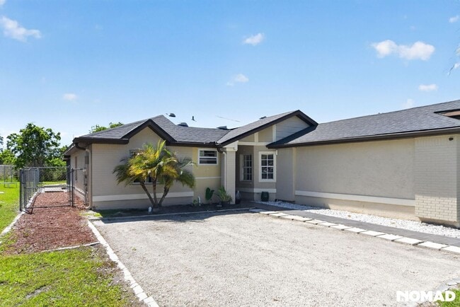 Photo - 3BR Modern Orlando 32824 Some Utilities Inc. House
