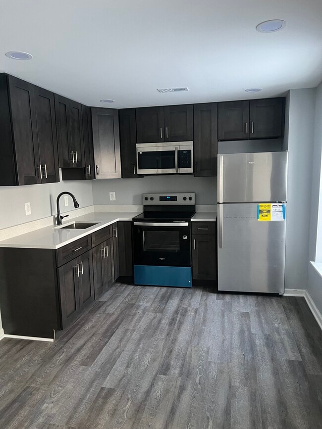 Foto del edificio - 12204 Clear Creek Dr