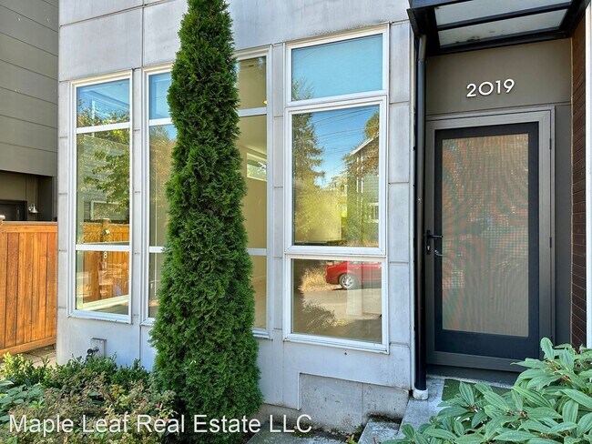Foto del edificio - 3 br, 2.5 bath House - 2019 E Spruce St