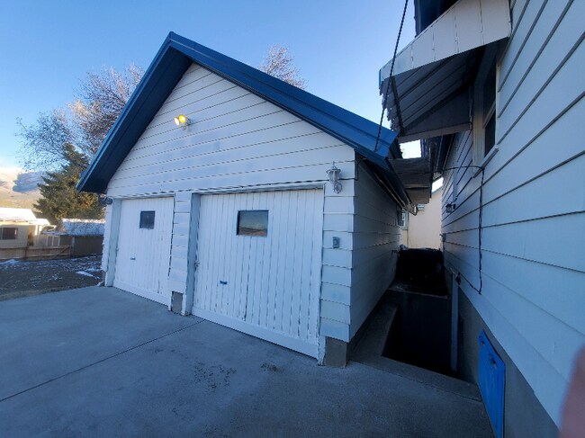 Building Photo - 375 Pavilion St