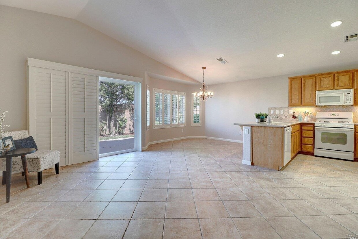 Foto principal - 806 Riverwood Ln