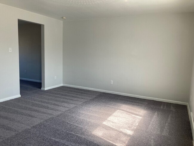 Building Photo - 105 Terrace Ct