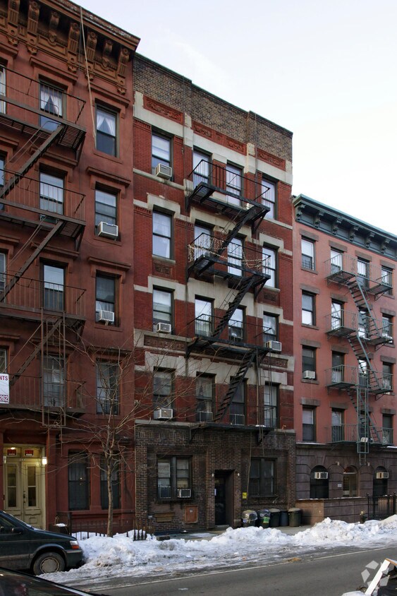 Foto del edificio - 342 E 9th St