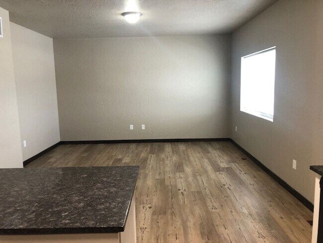 Building Photo - 13704 Four Plex