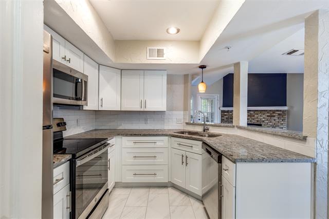 Foto del edificio - 5565 Preston Oaks Rd