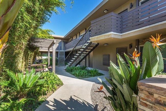 Building Photo - Elan Beachlofts