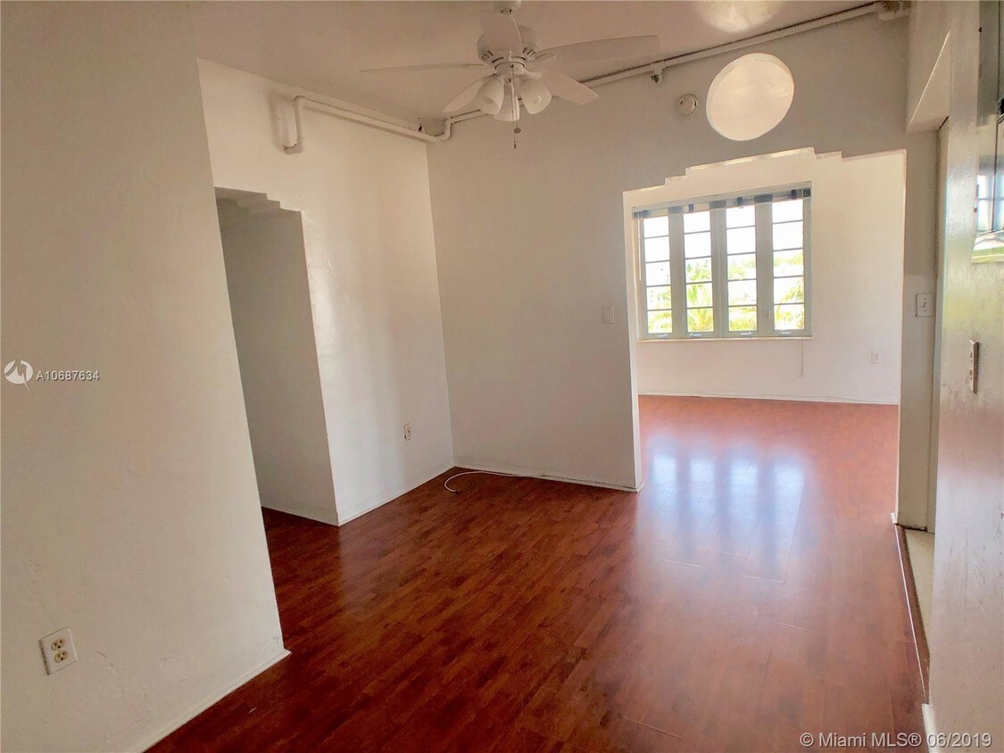 Foto principal - 901 Collins Ave