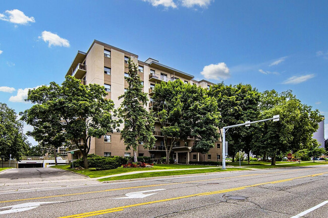 Building Photo - North Park Tower