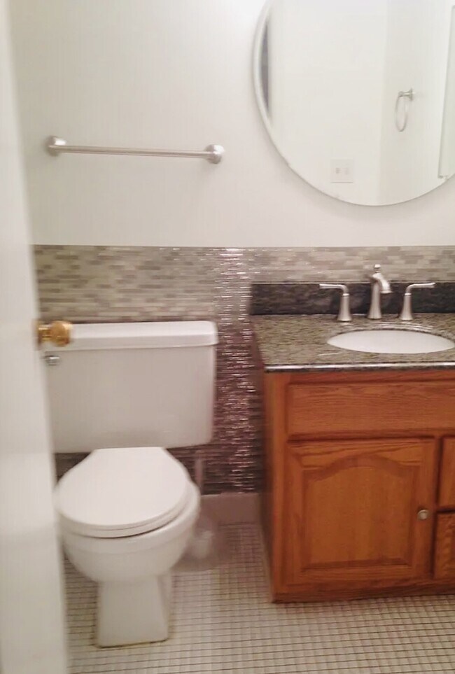 Foto del edificio - 6412 83rd Ct N