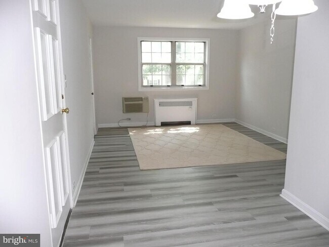 Building Photo - 201 N Trenton St