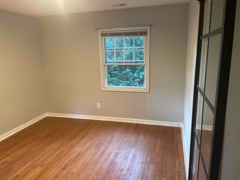 Foto principal - 1924 Montclair Ave