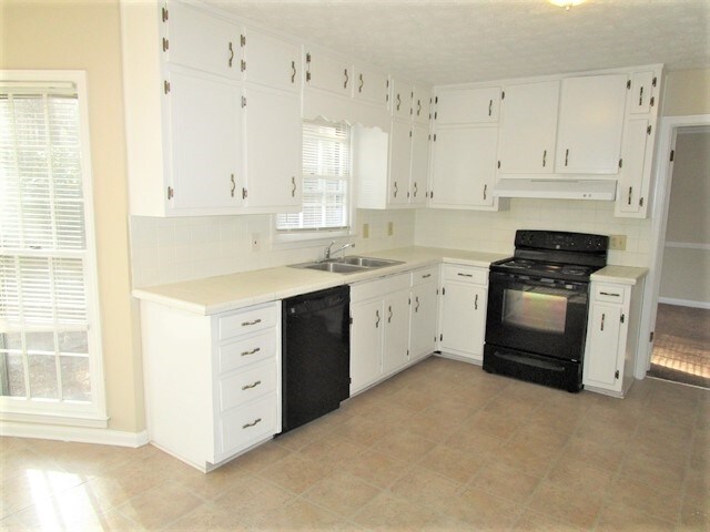 Foto del edificio - 2425 Creole Creek Circle