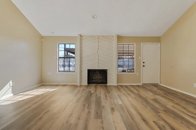 Foto del edificio - 4717 62nd St