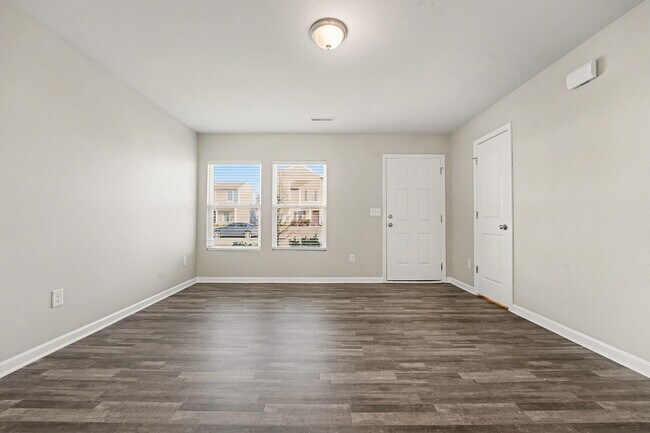 Foto del edificio - Beautiful 3-bedroom, 2.5-bath home in Greensboro