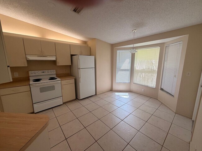 Foto del edificio - Great 3/2 Ready to rent!