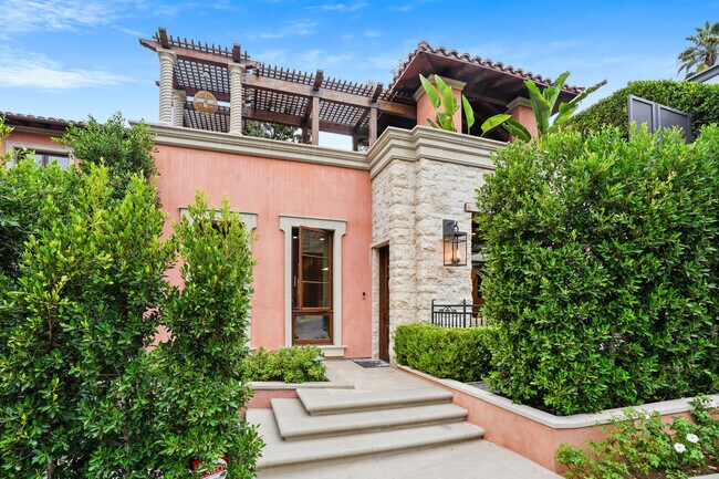 Building Photo - 1147 Sierra Alta Way