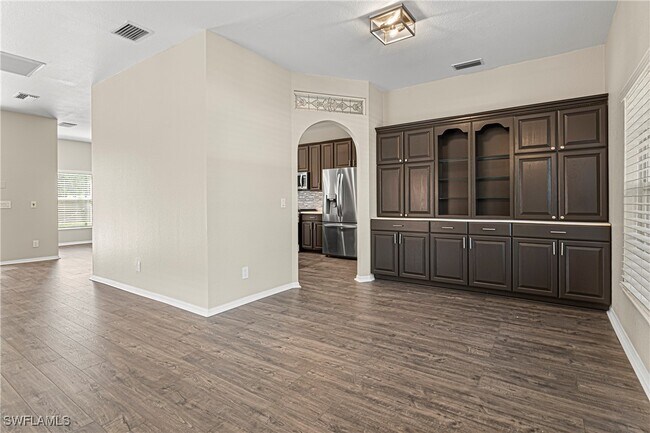 Foto del edificio - 8340 Silver Birch Way