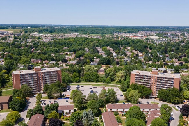 Photo du bâtiment - Wyndfield Place Apartments